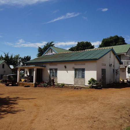 Masaka Backpackers, Tourists Cottage & Campsite Exterior photo