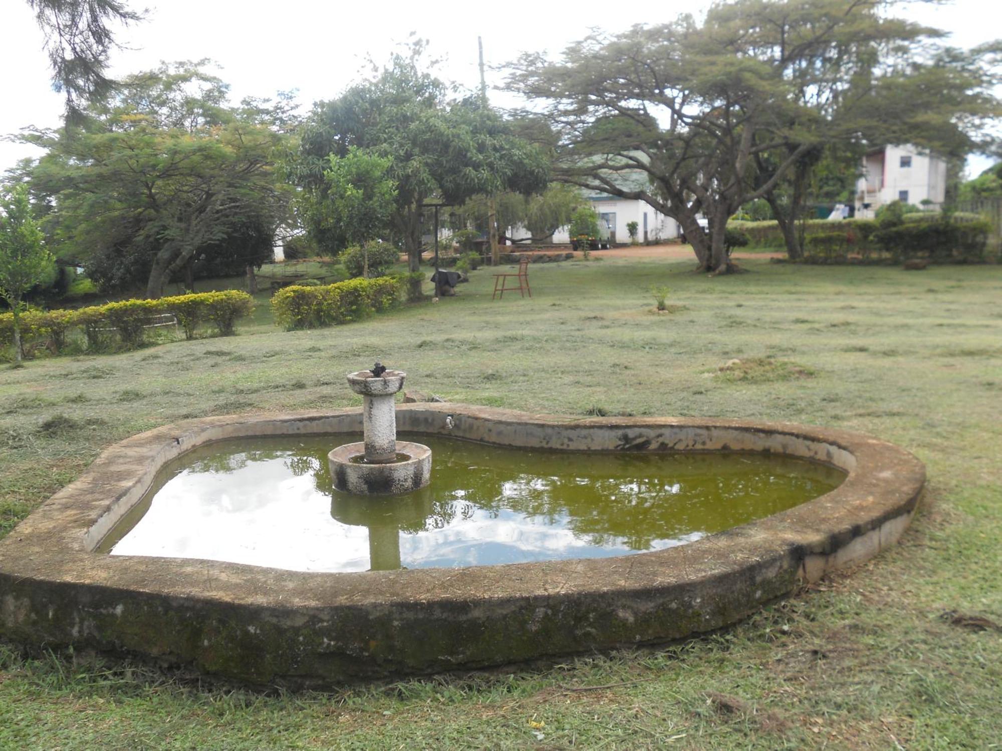 Masaka Backpackers, Tourists Cottage & Campsite Exterior photo