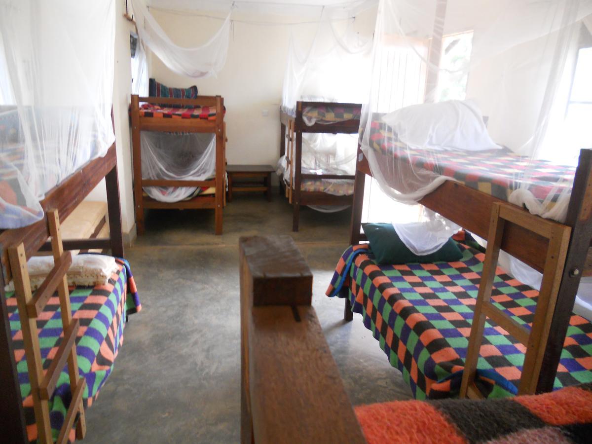Masaka Backpackers, Tourists Cottage & Campsite Exterior photo