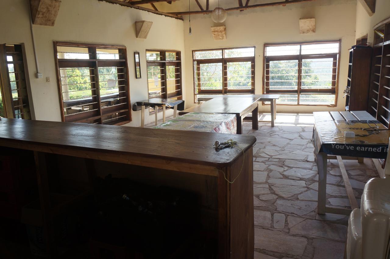 Masaka Backpackers, Tourists Cottage & Campsite Exterior photo