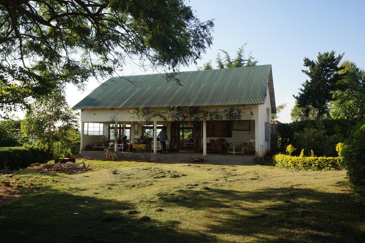 Masaka Backpackers, Tourists Cottage & Campsite Exterior photo